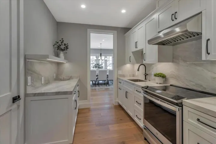 16005 Greenwood Lane, Monte Sereno, California 95030