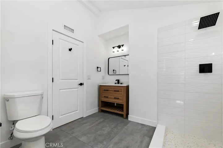 256 E Mission Road, Corona, California 92879