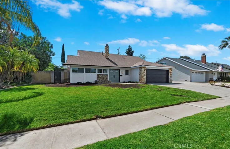 256 E Mission Road, Corona, California 92879