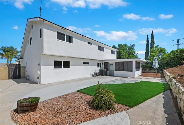 256 E Mission Road, Corona, California 92879
