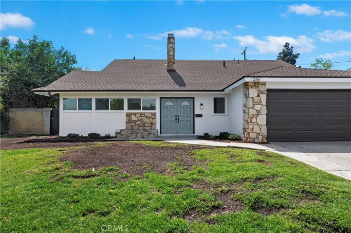 256 E Mission Road, Corona, California 92879