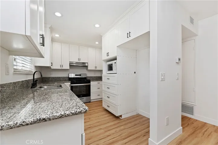 256 E Mission Road, Corona, California 92879