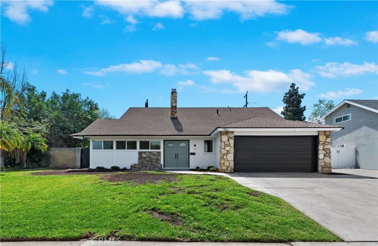 256 E Mission Road, Corona, California 92879