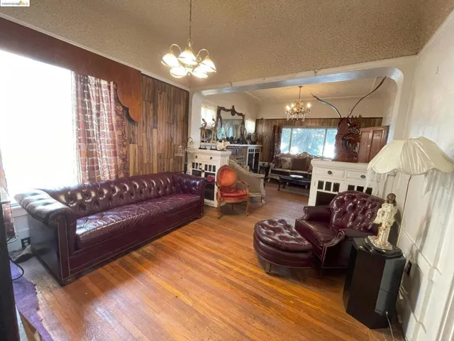 579 5th St., Richmond, California 94801