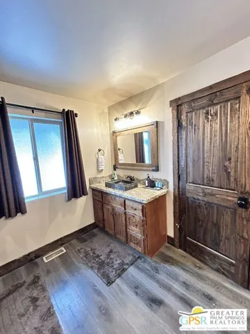 800 Edgemoor Road, Big Bear, California 92315