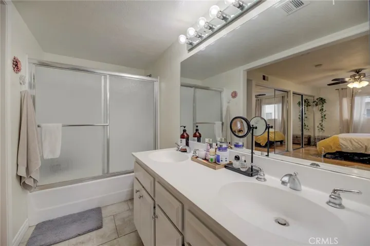 1919 E Beverly Way 202, Long Beach, California 90802