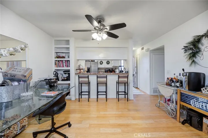1919 E Beverly Way 202, Long Beach, California 90802