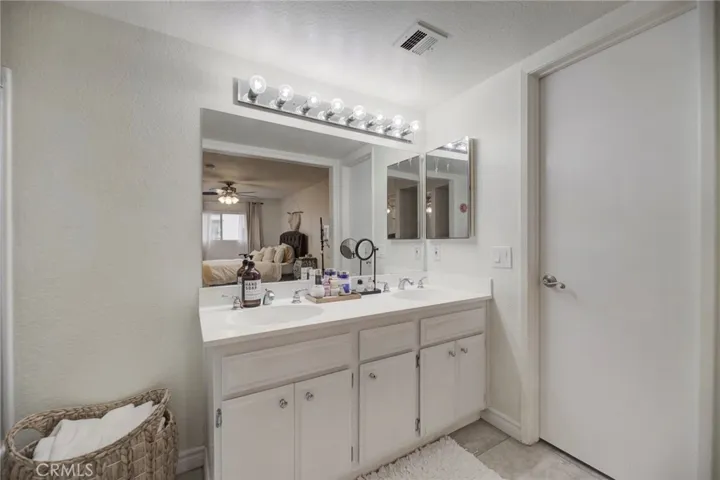 1919 E Beverly Way 202, Long Beach, California 90802