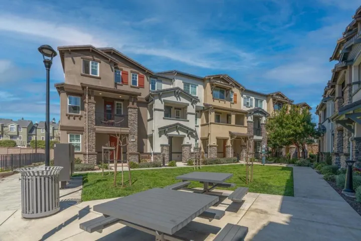 119 Sunswept Court, Hayward, California 94544