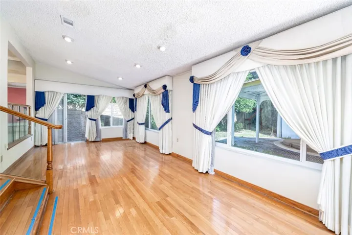 15431 Milbank Street, Encino, California 91436