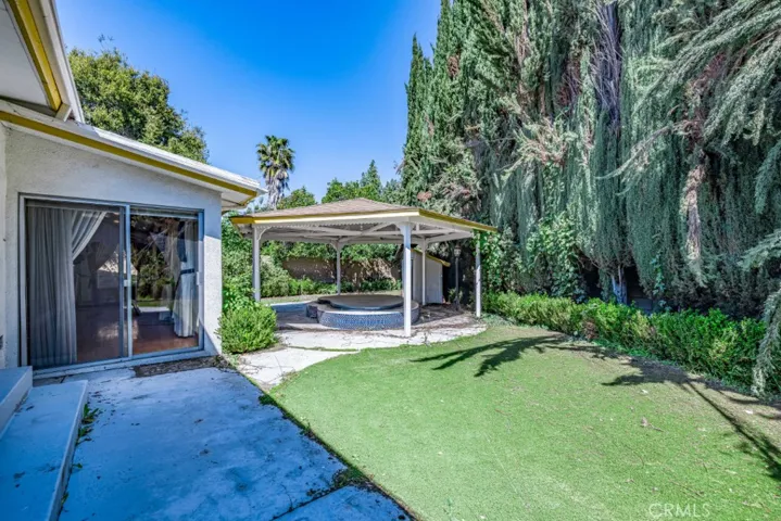 15431 Milbank Street, Encino, California 91436