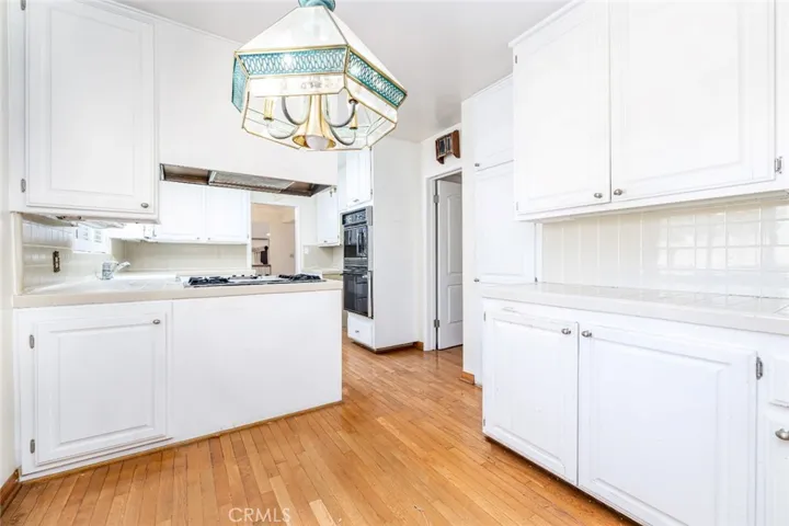 15431 Milbank Street, Encino, California 91436