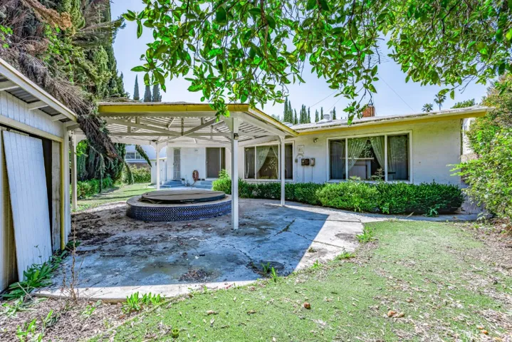 15431 Milbank Street, Encino, California 91436