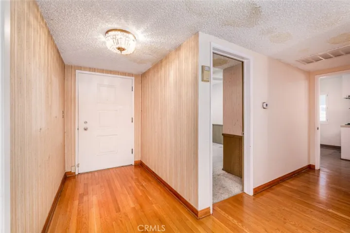 15431 Milbank Street, Encino, California 91436