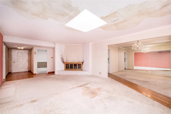 15431 Milbank Street, Encino, California 91436