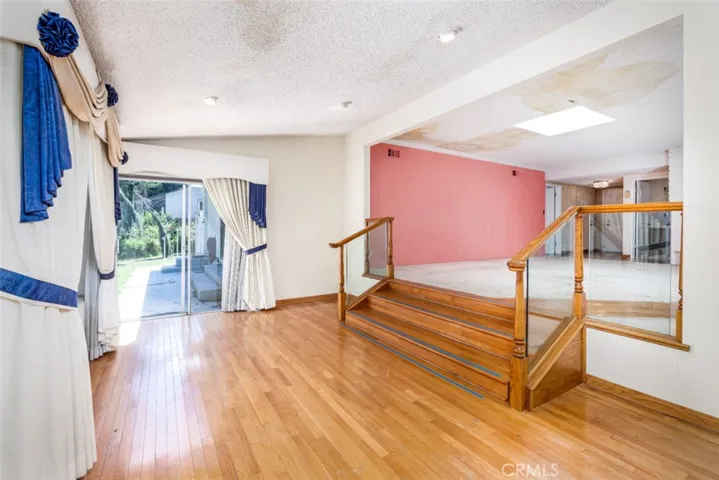 15431 Milbank Street, Encino, California 91436