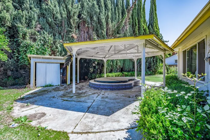 15431 Milbank Street, Encino, California 91436