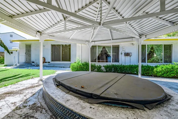 15431 Milbank Street, Encino, California 91436