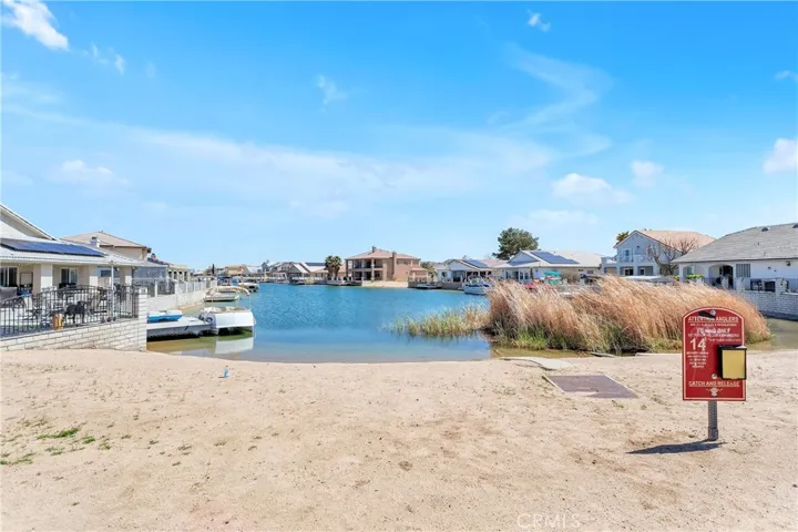 27052 Pirateer Lane, Helendale, California 92342
