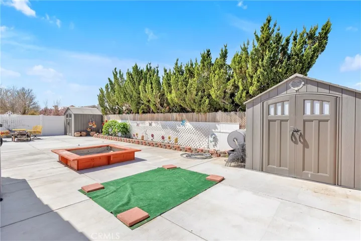 27052 Pirateer Lane, Helendale, California 92342