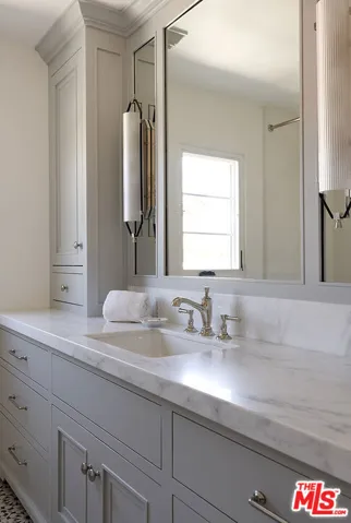 211 17th Street, Santa Monica, California 90402