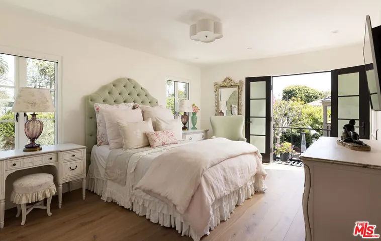 211 17th Street, Santa Monica, California 90402