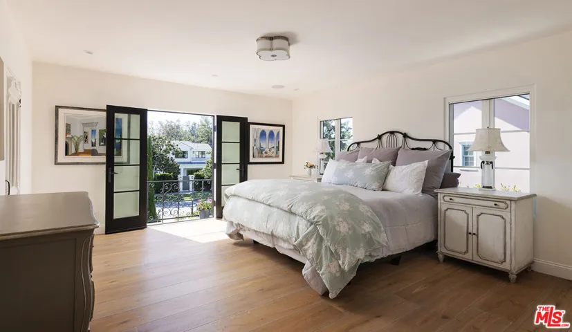 211 17th Street, Santa Monica, California 90402