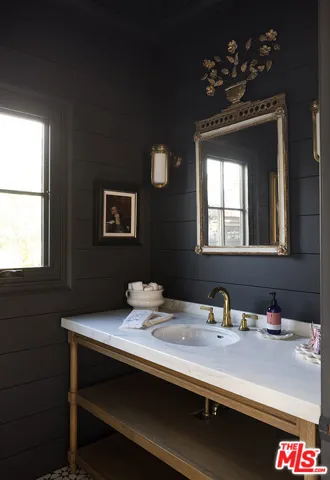 211 17th Street, Santa Monica, California 90402