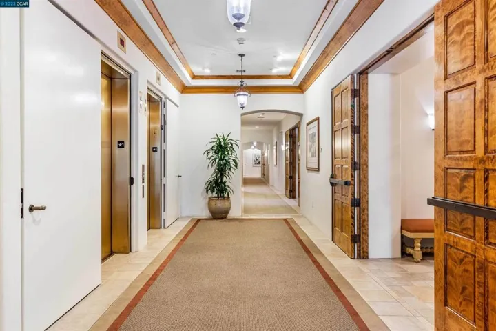 555 Byron Street 107, Palo Alto, California 94301