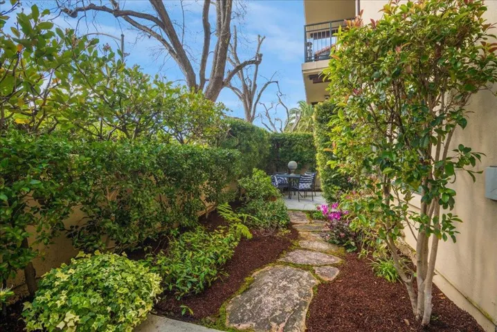 555 Byron Street 107, Palo Alto, California 94301
