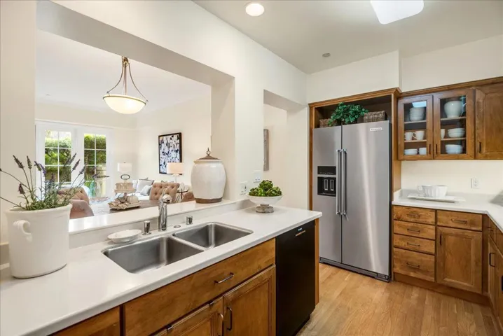 555 Byron Street 107, Palo Alto, California 94301