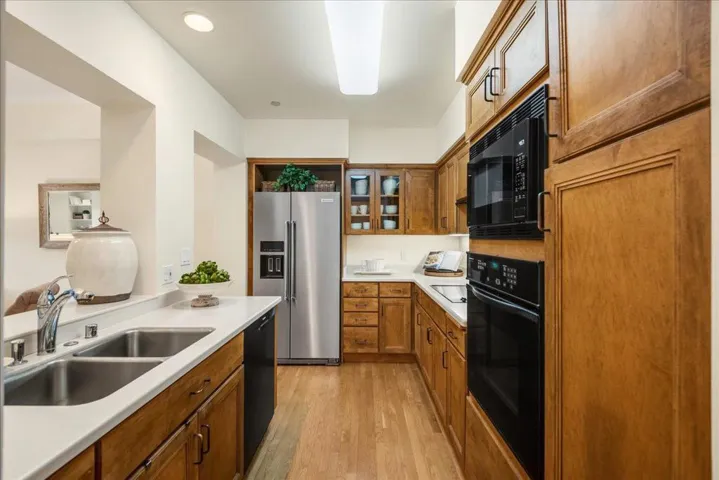 555 Byron Street 107, Palo Alto, California 94301