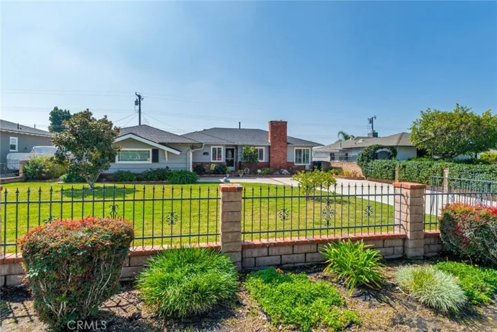 1220 E Bennett Avenue, Glendora, California 91741