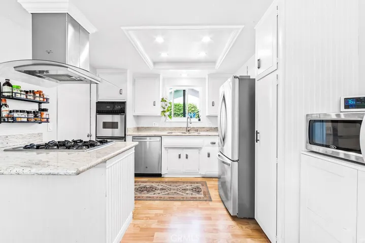 Kitchen has plenty of storage