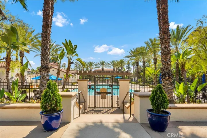 986 Sweetbriar Lane B, Azusa, California 91702