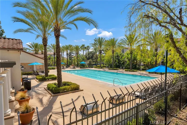 986 Sweetbriar Lane B, Azusa, California 91702