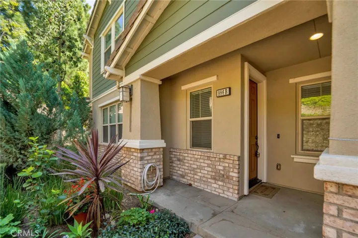 986 Sweetbriar Lane B, Azusa, California 91702