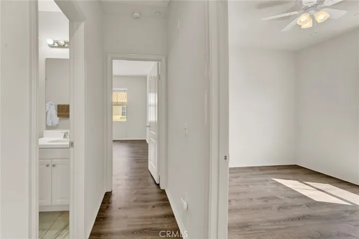 986 Sweetbriar Lane B, Azusa, California 91702
