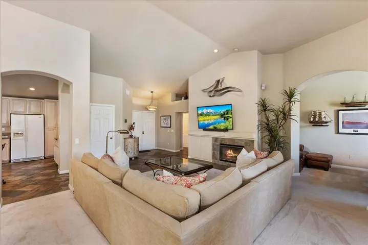 10-Living Room
