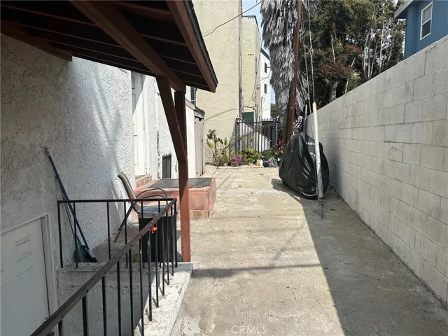 1366 S Burnside Avenue, Los Angeles, California 90019