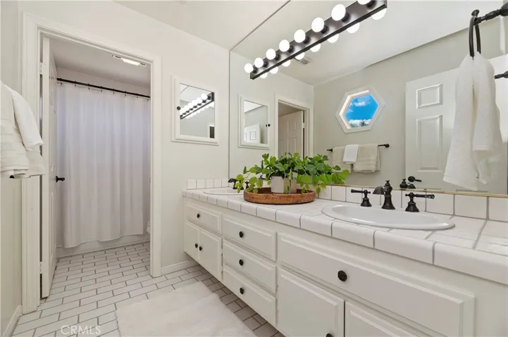 43951 Highlander, Temecula, California 92592