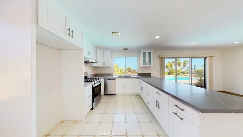 27844 Longhill Drive, Rancho Palos Verdes, California 90275
