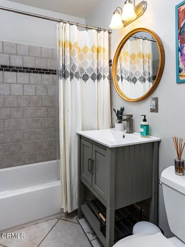 17320 Califa St 022-mls