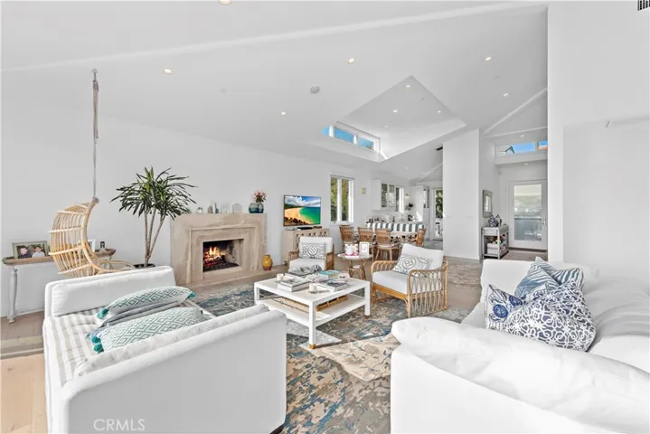 219 Emerald Bay, Laguna Beach, California 92651