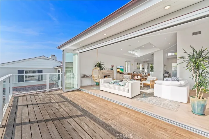 219 Emerald Bay, Laguna Beach, California 92651