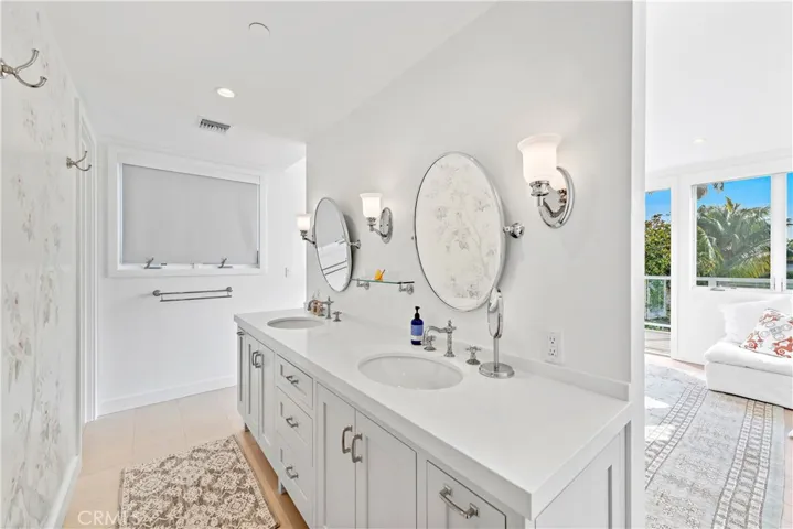 219 Emerald Bay, Laguna Beach, California 92651