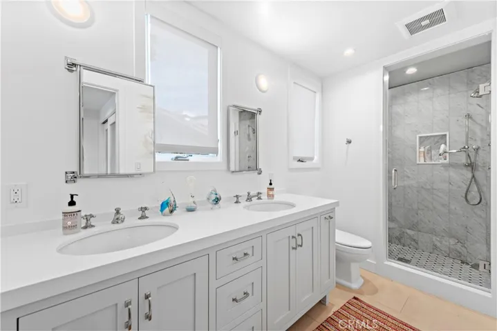 219 Emerald Bay, Laguna Beach, California 92651