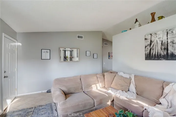 15975 Hibiscus Street, Fontana, California 92335
