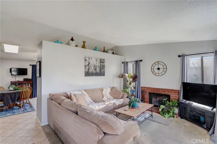 15975 Hibiscus Street, Fontana, California 92335