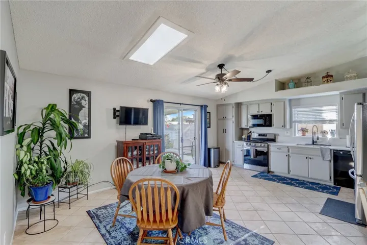 15975 Hibiscus Street, Fontana, California 92335